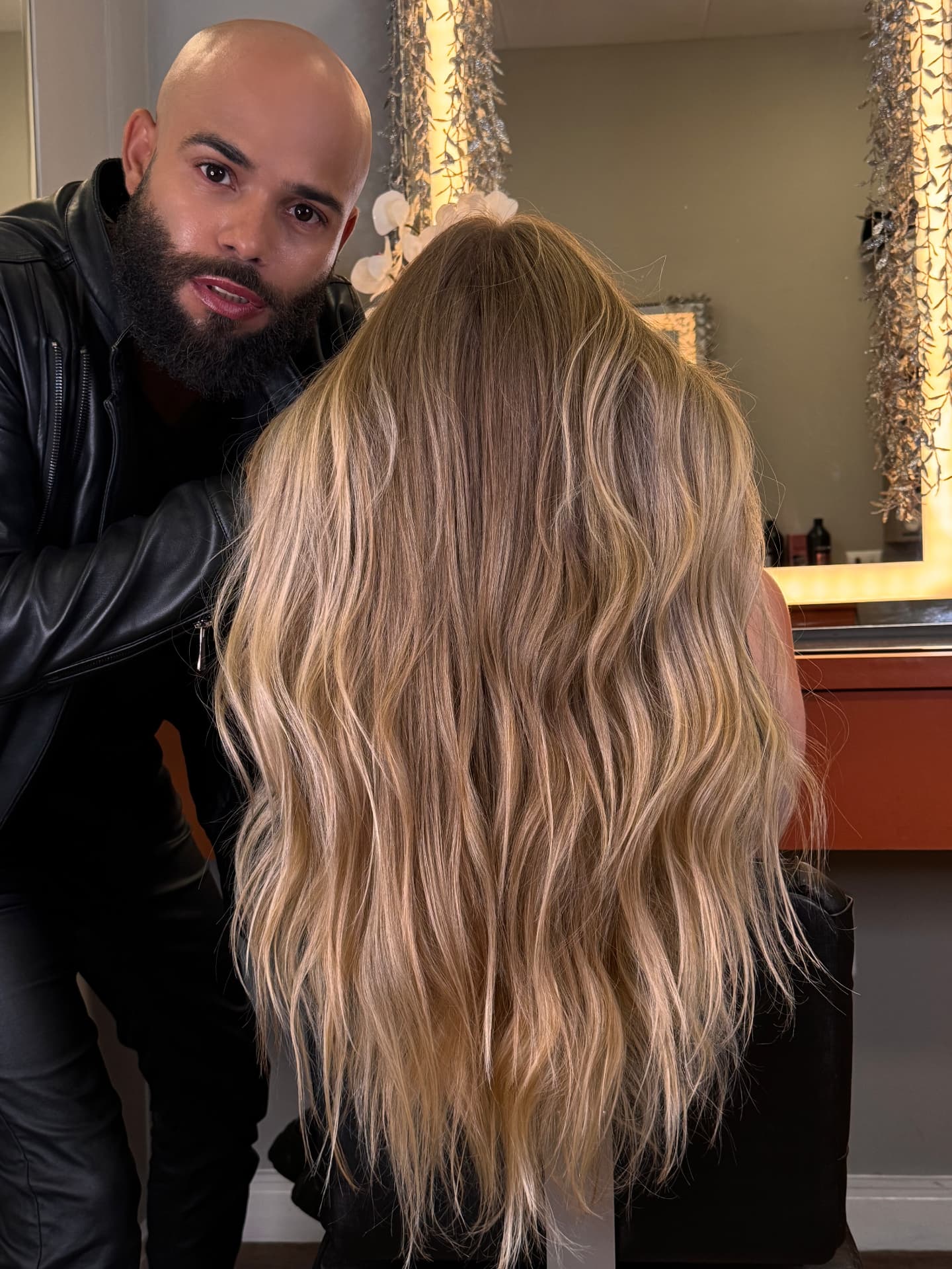 New Sanntos apresenta o resultado de mechas em uma cliente